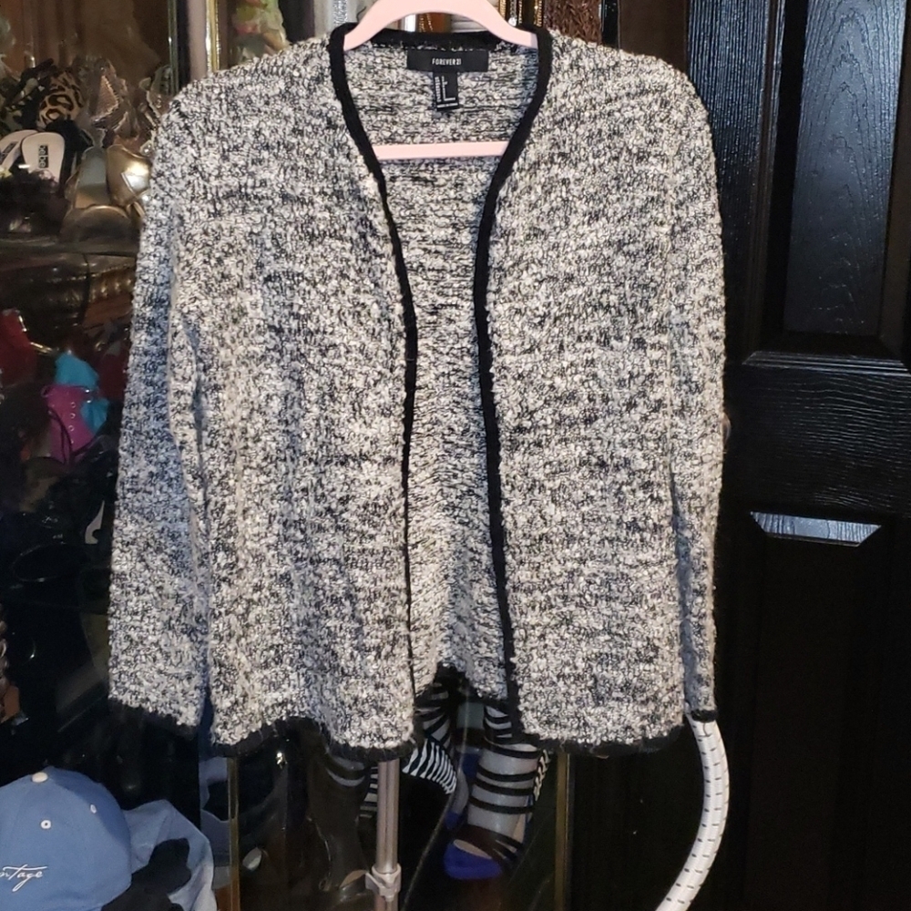 Forever 21 black and white Sweater